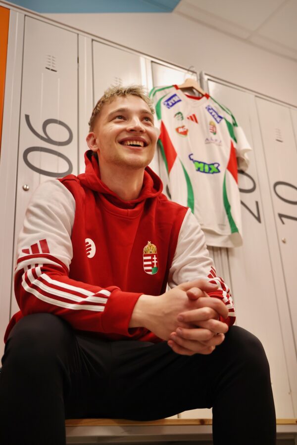 Adidas magyar válogatott piros kapucnis pulóver - Image 3